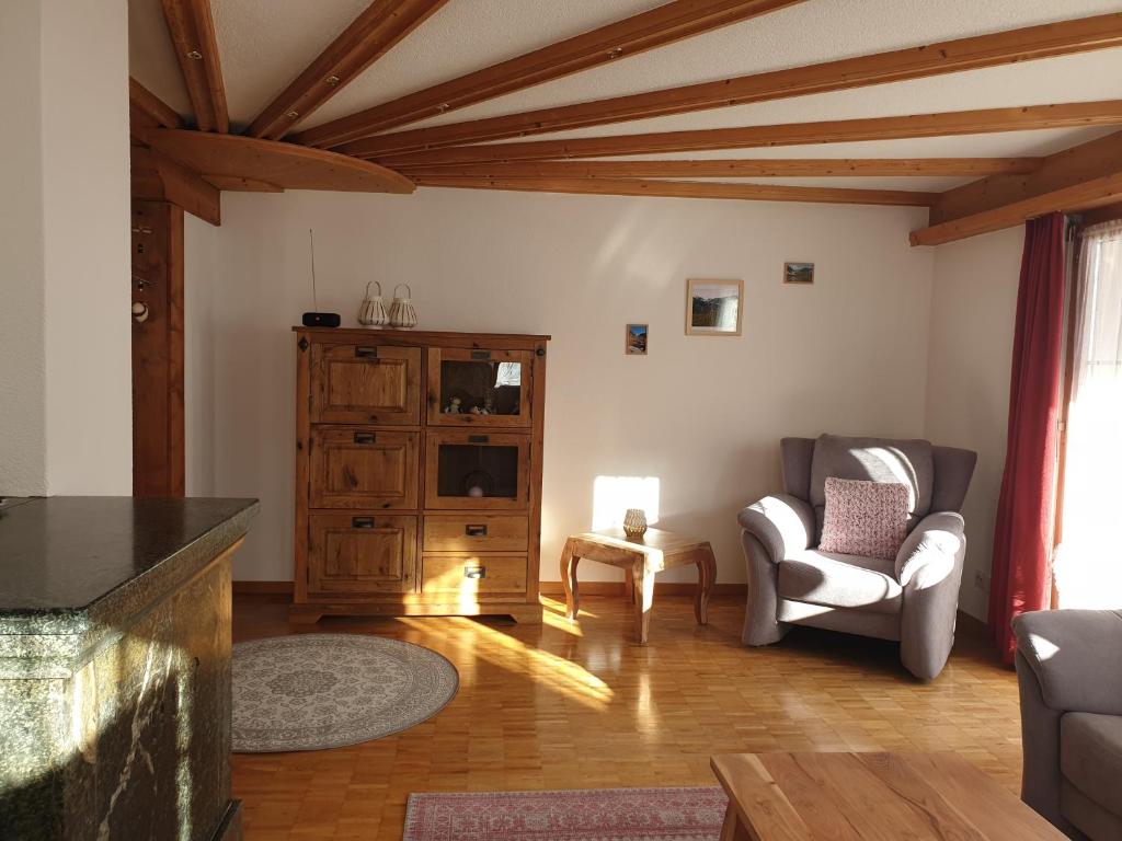 Tgèsa Putnengia room 5